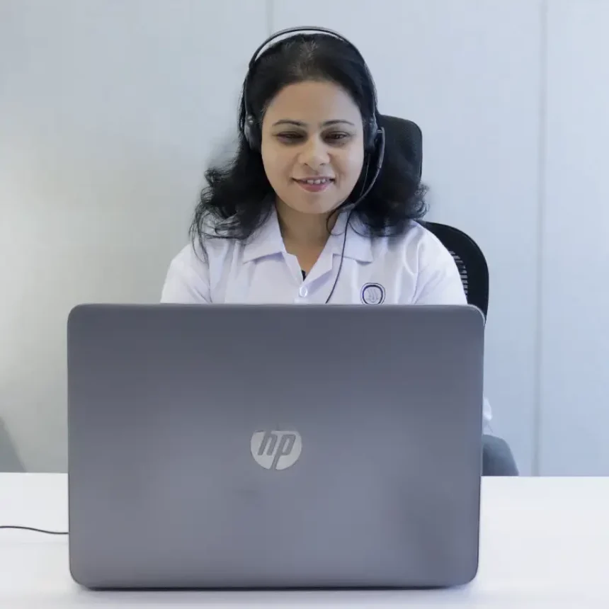 female-pattern-baldness-doctor-consultation